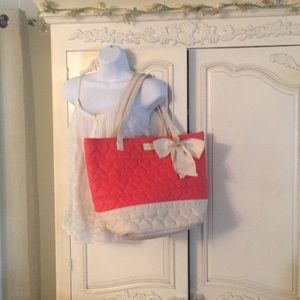 Betsey Johnson 🎀 tote with quilted Hearts 💗